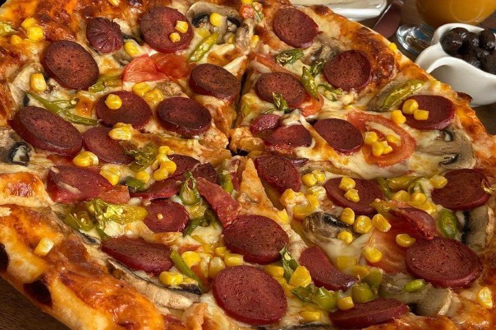 Evde En Güzeli: Karışık Pizza