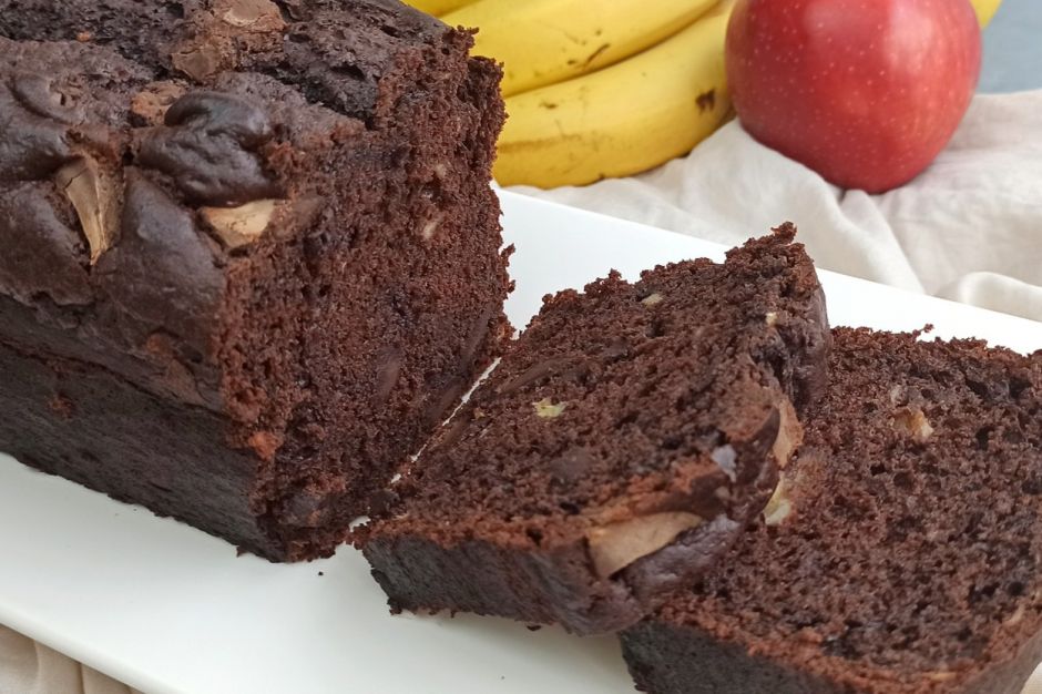 İçi Nemli Bol Çikolatalı: Muzlu Çikolatalı Kek
