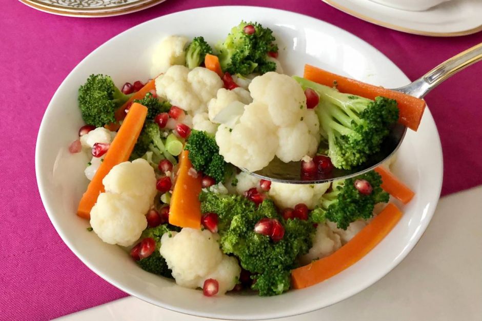 Mevsimine Uygun: Brokolili Karnabahar Salatası