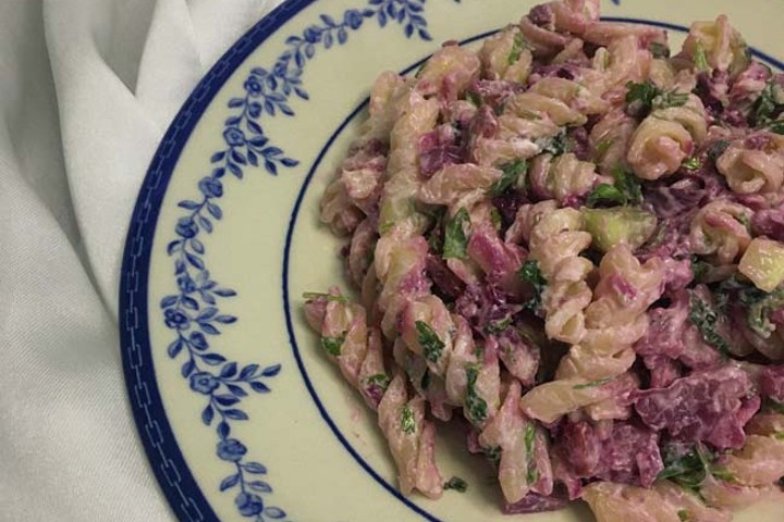 Mor Havuç Desteğiyle: Karnabaharlı Makarna Salatası