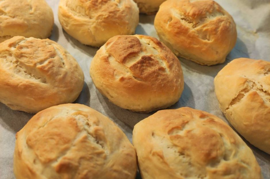 Sıcacık ve Yumuşacık: Mini Ekmek Somunları